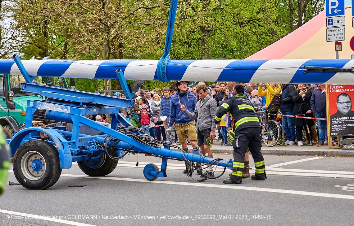 01.05.2023 - Maibaumaufstellung in Berg am Laim